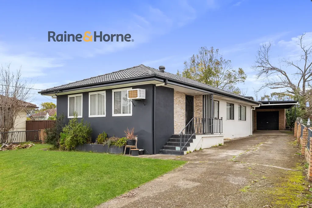 NEAT & TIDY FAMILY HOME INCLUDING AN ATTACHED GRANNY FLAT!