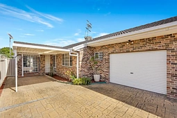 2/11 Davis Street, Booker Bay