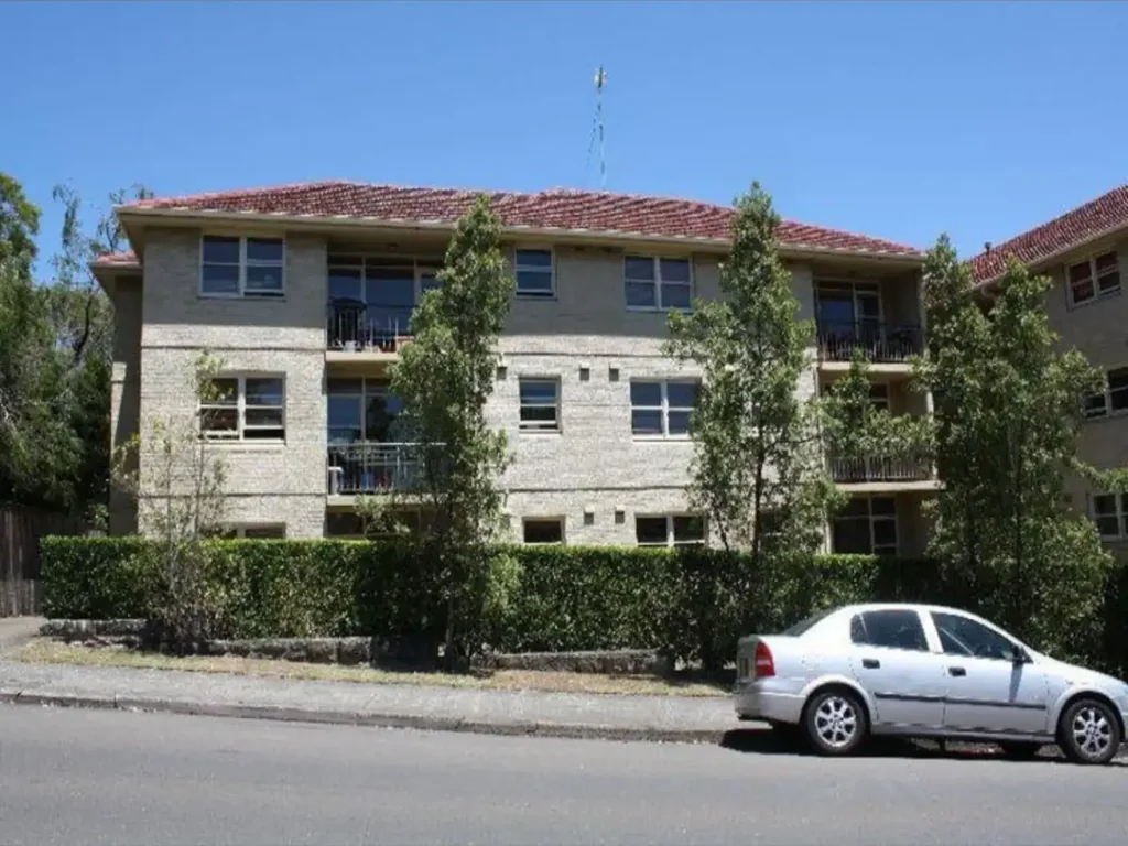 Spacious, light filled ground floor apartment