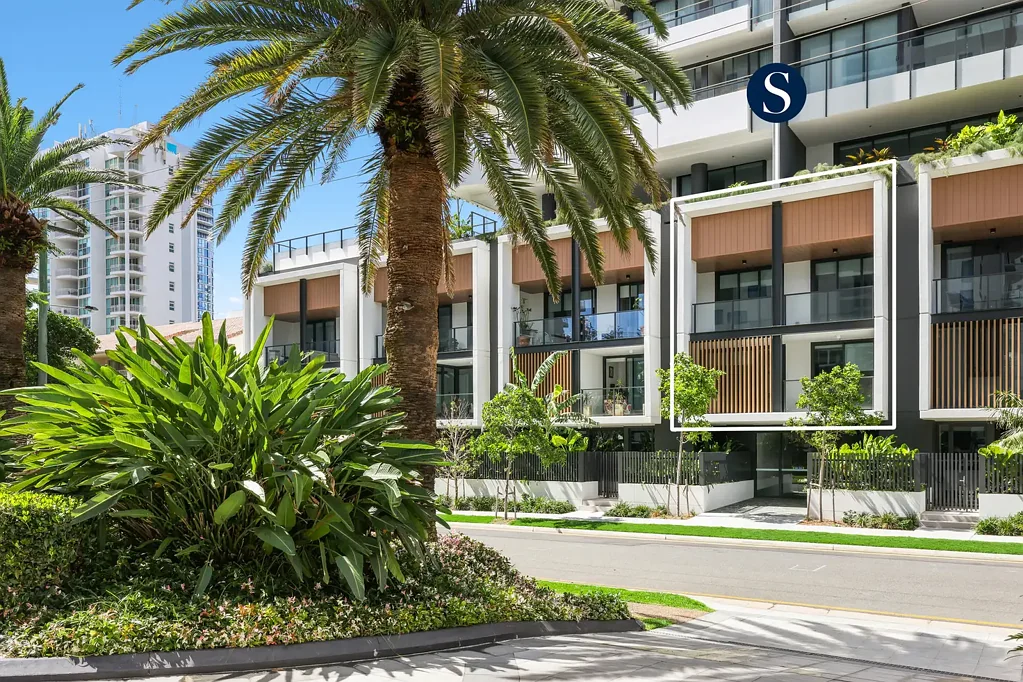 Main Beach 2部屋 Solid Investment | High Rental Returns, Low Fees + Capital Growth
