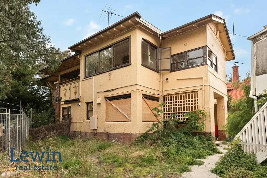 St Kilda East 11房 墨尔本CBD门口 626sqm拐角地块 双面显著朝向 灵活规划框架 历史覆盖层 设施丰富区域 One of St Kilda East's Most Significant Development Opportunities