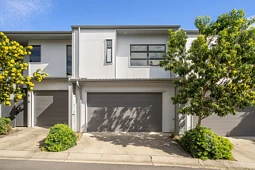 52/24 The Corso, North Lakes