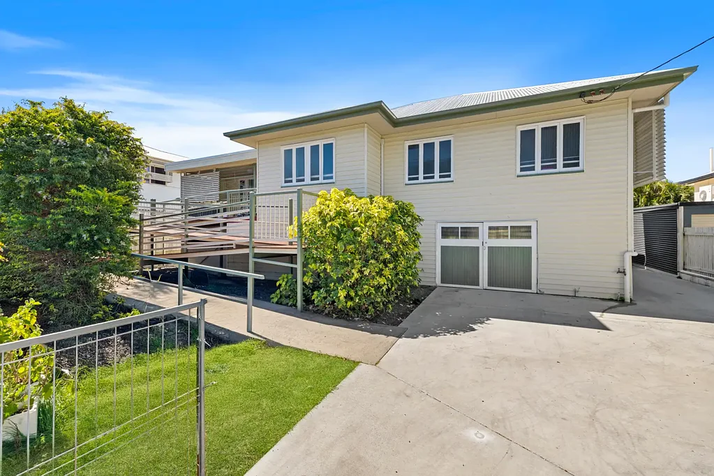 61 Armstrong Street, Berserker, QLD 4701