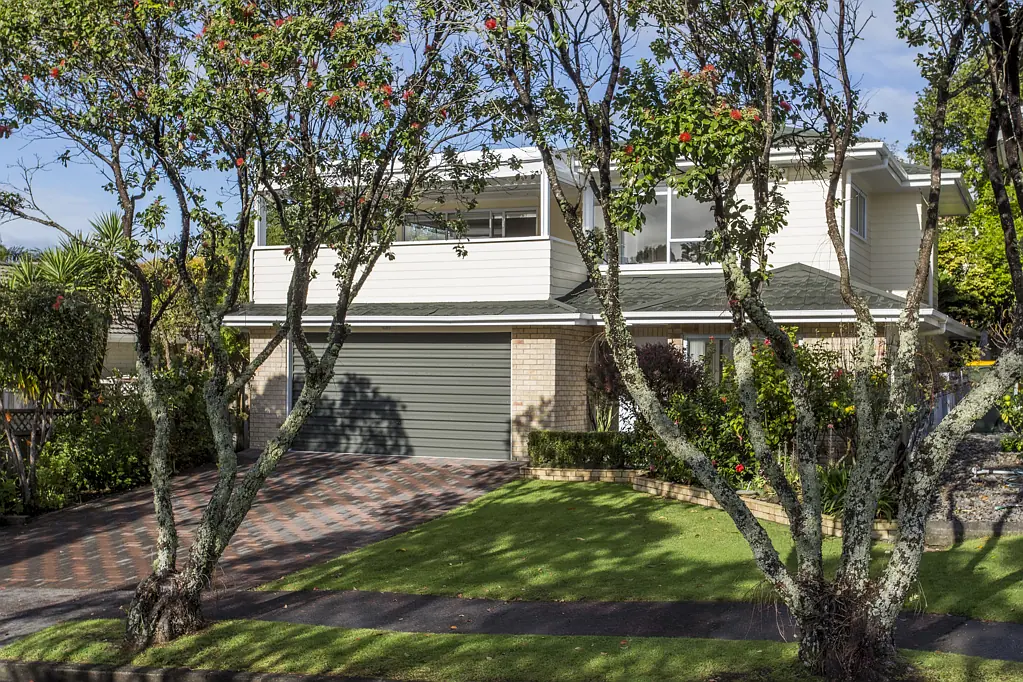 2/10 Javelin Place, West Harbour, Waitakere City, Auckland