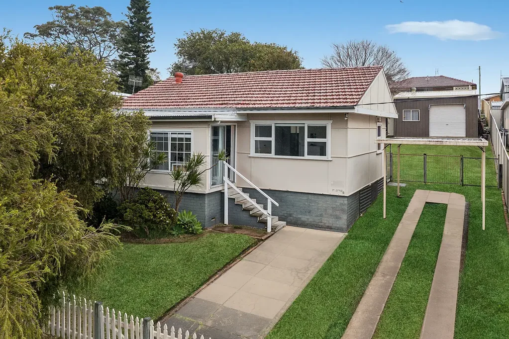 22 Woodlawn Drive, Budgewoi, NSW 2262