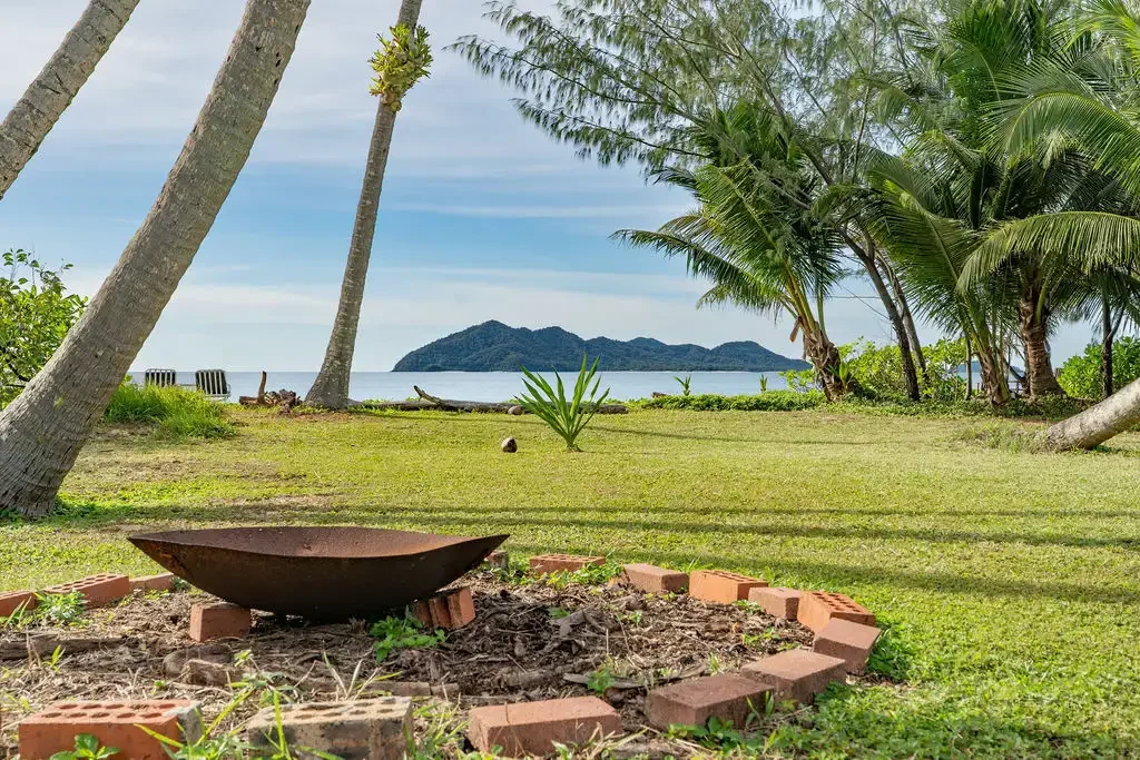 Wongaling Beach 4房  Your Beachfront Lifestyle Awaits !