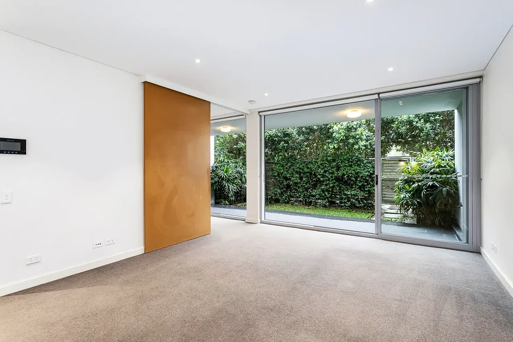 Spacious open plan living with a private courtyard