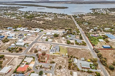 Coffin Bay A Beautiful Corner Allotment with National Park Views
