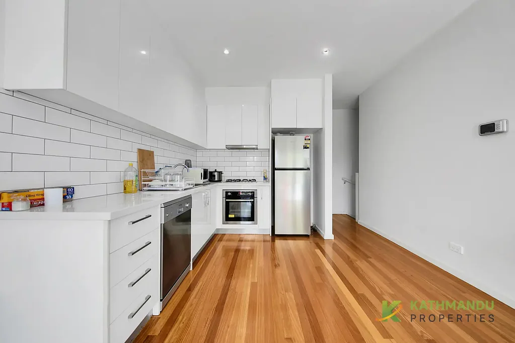 Low-Maintenance Townhouse in a Prime Pascoe Vale Location