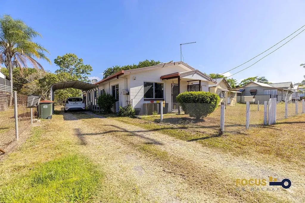 34 Brewers Rd, Sarina, QLD 4737