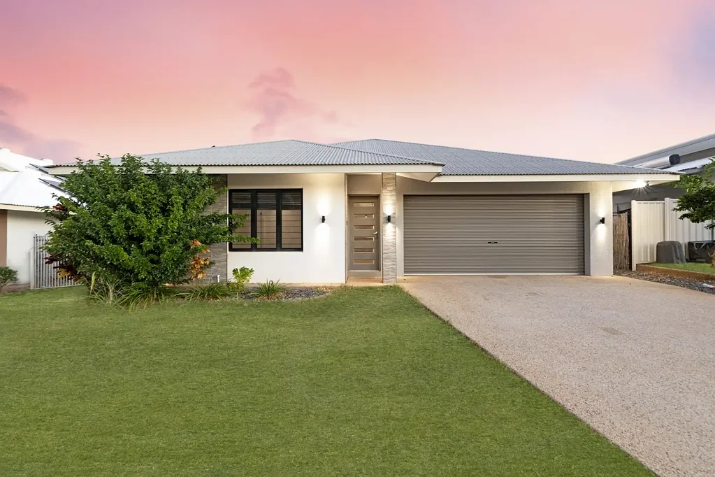 Muirhead 5Habitaciones MODERN COMFORT MEETS PRIME LOCATION!