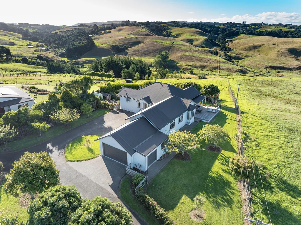 Waiuku 4 Slaapkamer Charm, Character & Country Elegance