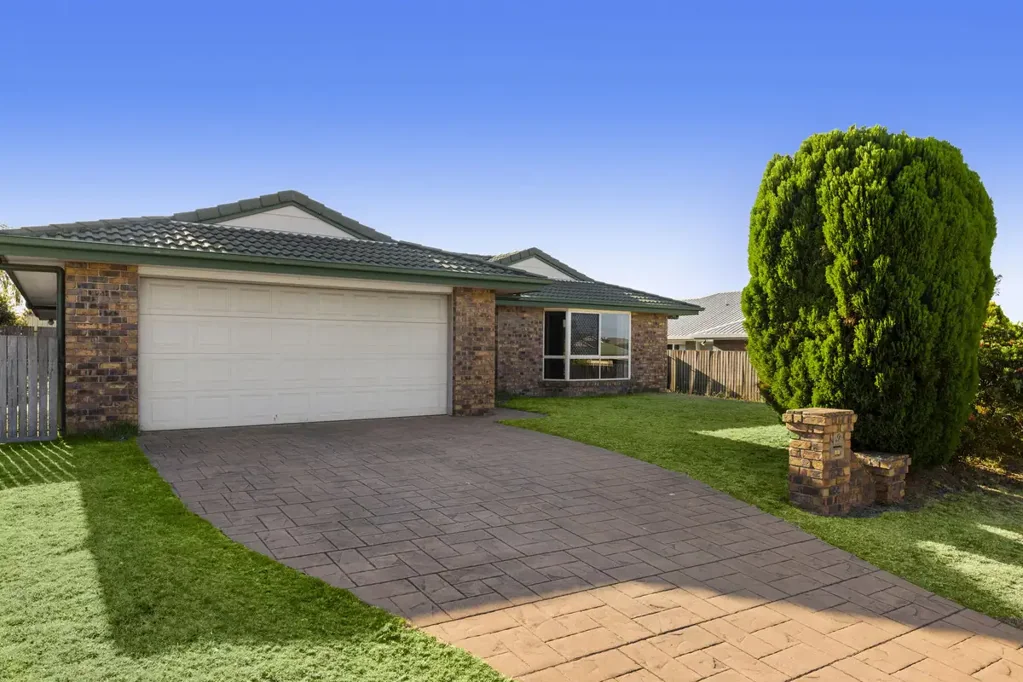 Spacious family home in a quiet cul-de-sac!