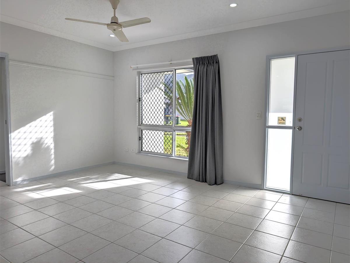 22 TIMBERLEA DR EAST, BENTLEY PARK QLD 4869, 0房, 0浴, House