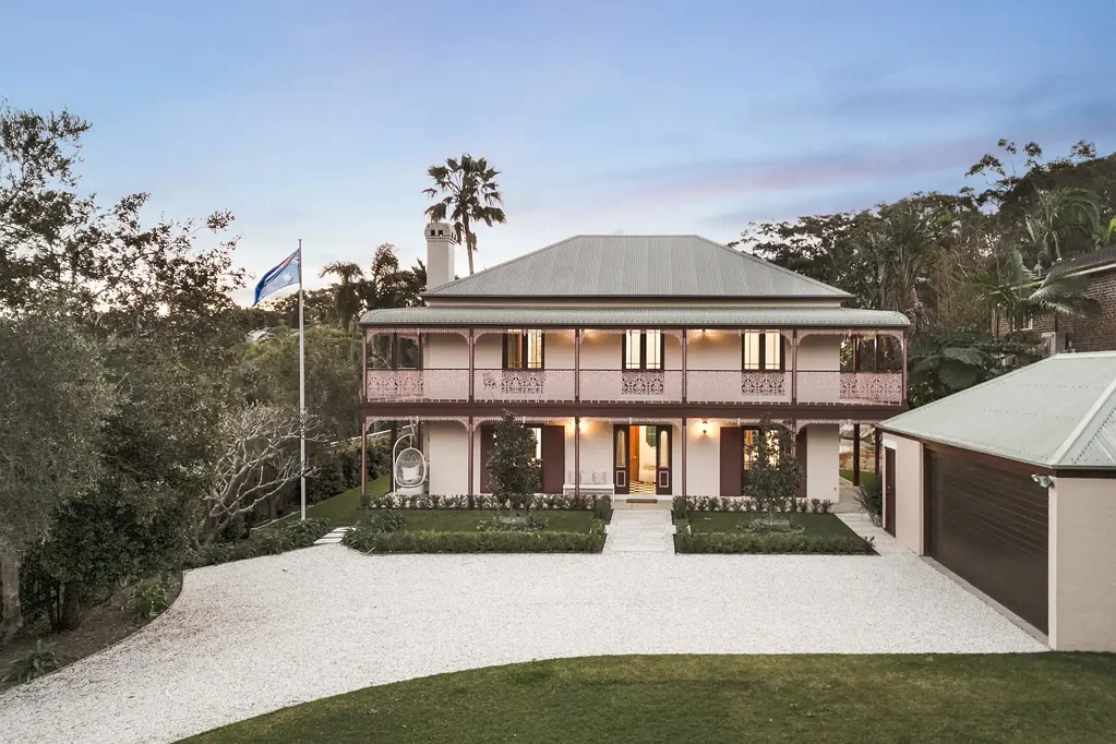 Elanora Heights 4chambre Timeless Estate Charm on a Grand 986sqm Block