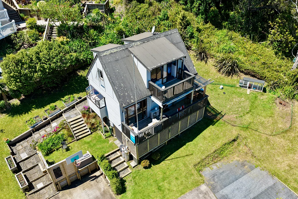 Whitianga 3બેડરૂમ Ready for Take-off, no turbulence here, property is priced to sell