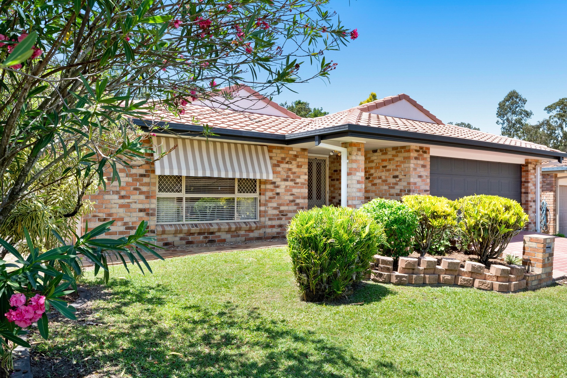 15 HARRIS PL, SEVENTEEN MILE ROCKS QLD 4073, 0房, 0浴, House