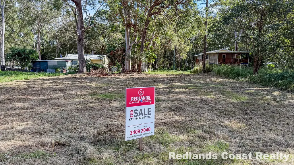 96 South End Rd, Russell Island, QLD 4184