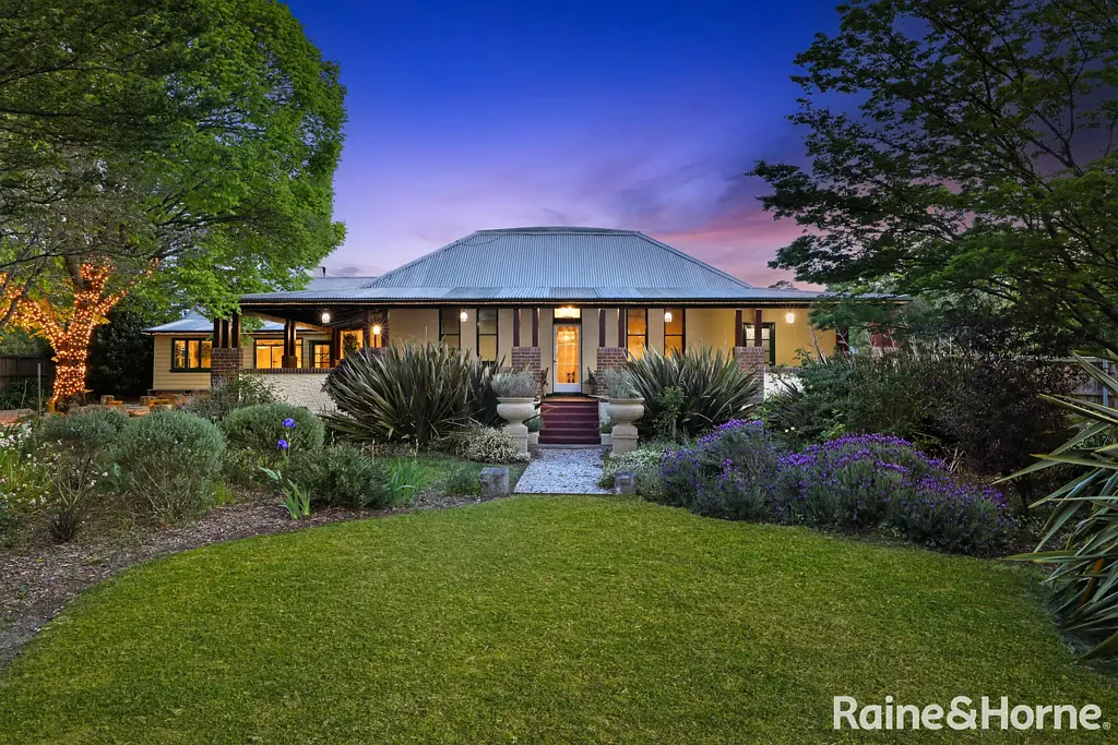 Bundanoon 13ห้องนอน Lynbrook- Heritage Charm with DA Approval for 9 Lot Subdivision