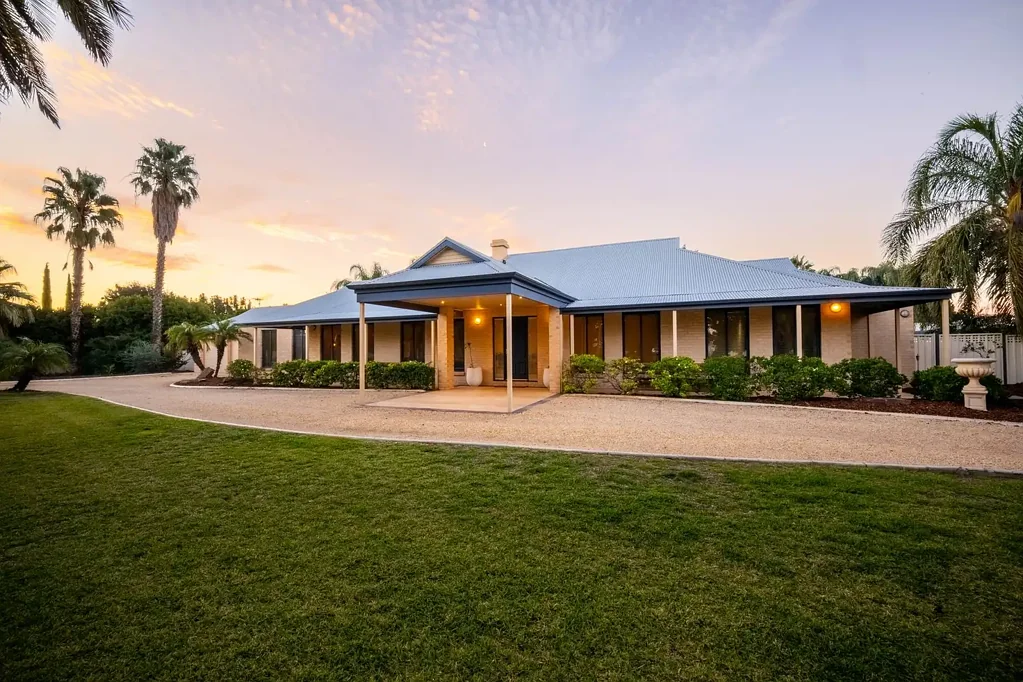 Mildura 4房  STOP DREAMING & START LIVING!