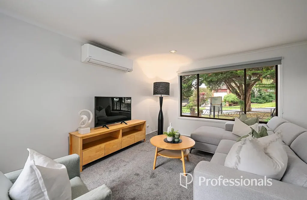 Lilydale 3Kwarto RENOVATED PERFECTION IN A QUIET CUL-DE-SAC SETTING