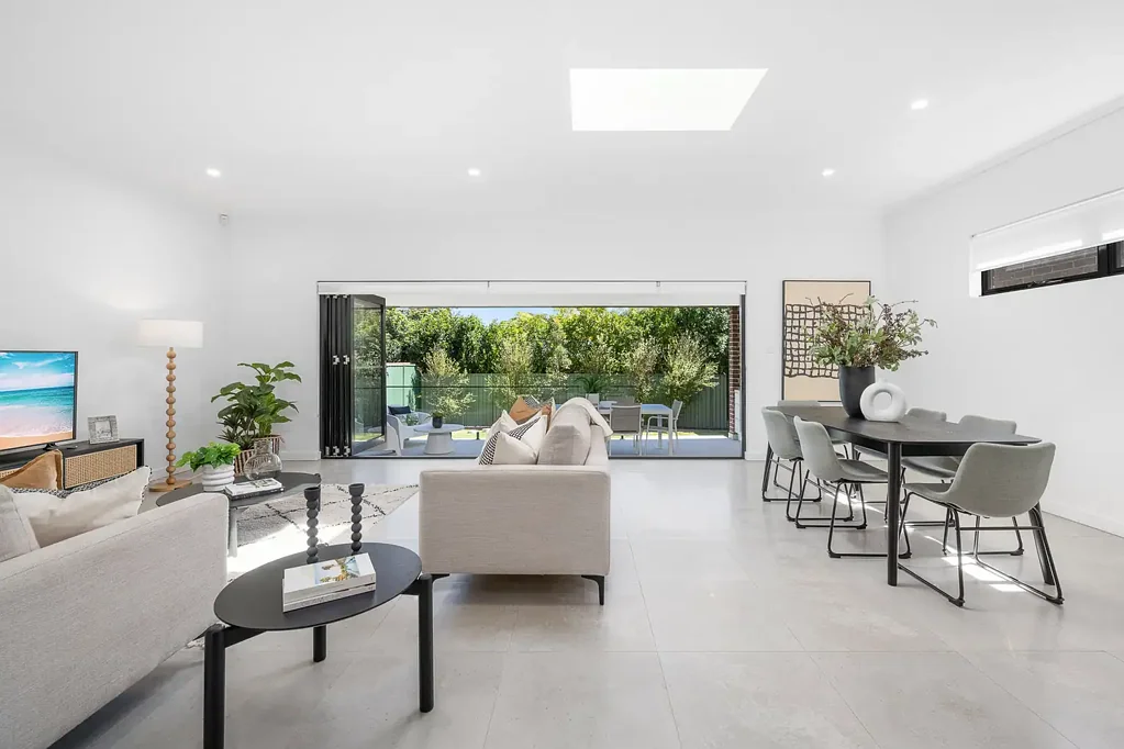 Sutherland 4 Slaapkamer Modern Free-Standing Home with Seamless Indoor-Outdoor Living