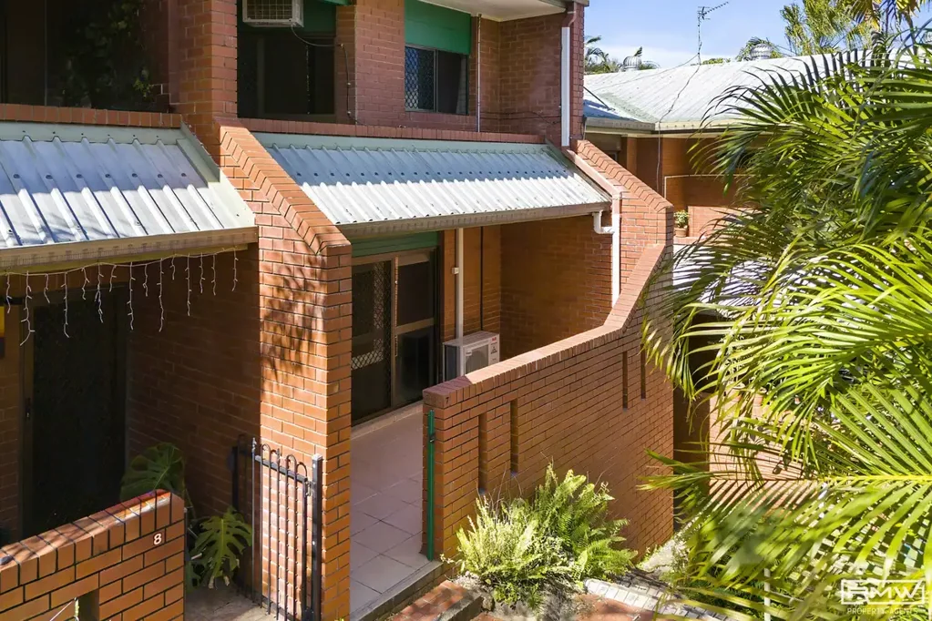 Cooee Bay 3Zimmer Low-Maintenance Living in a Convenient Coastal Location
