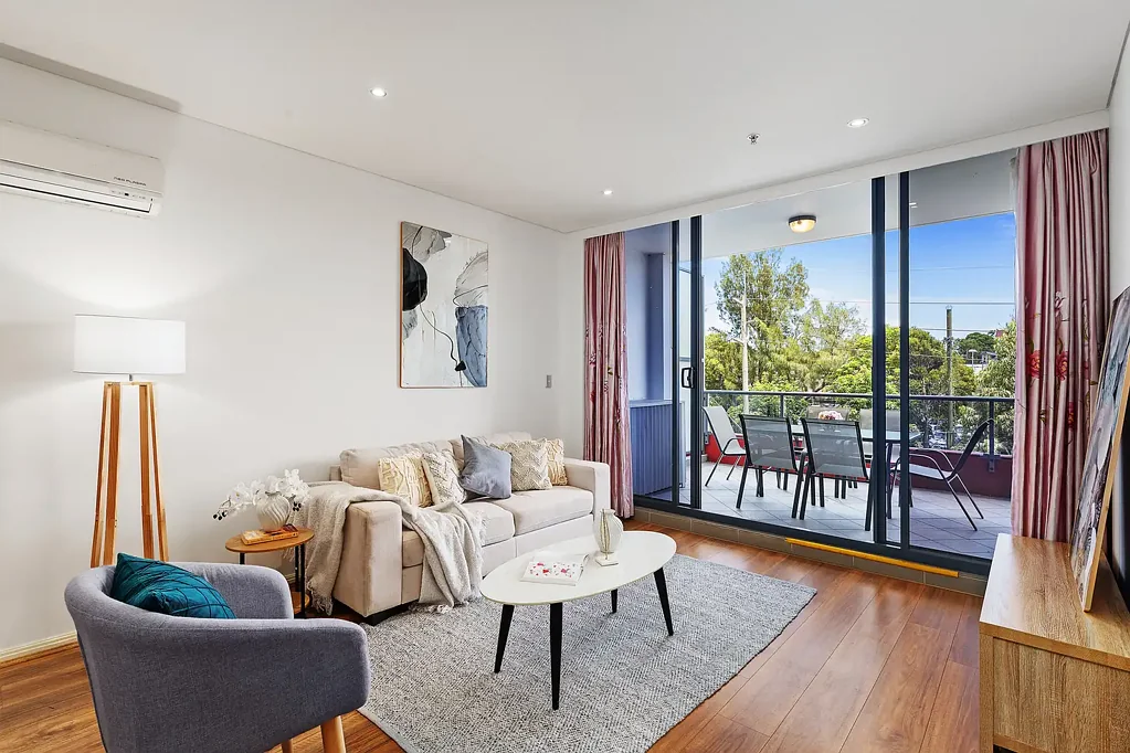 Hornsby 2 Bedroom Modern apartment in ultra convenient location