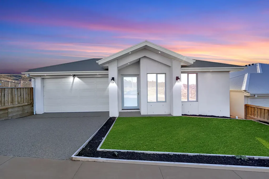 Maddingley 4غرفة نوم Luxury Family Living with Mountain Views - Style, Space & Sophistication