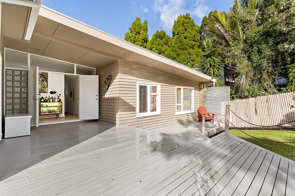 7 Rauhuia Crescent, Parau, Waitakere City, Auckland