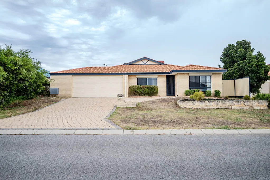 112 St Stephens Crescent, Tapping, WA 6065