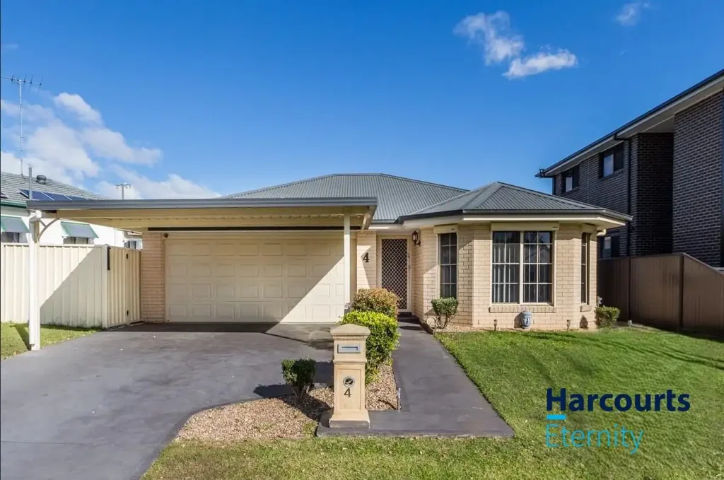 Spacious & Stylish 4-Bedroom Family Residence with Modern Indoor-Outdoor Living