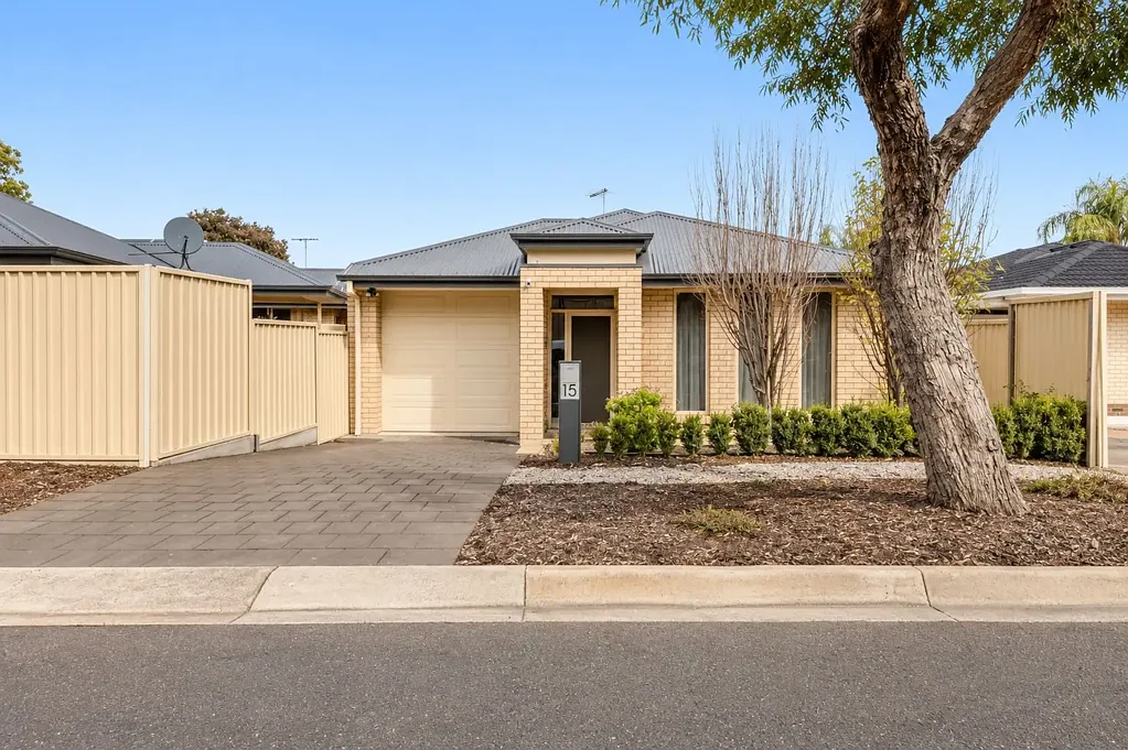 Modern Family Living in a Peaceful Valley View Location