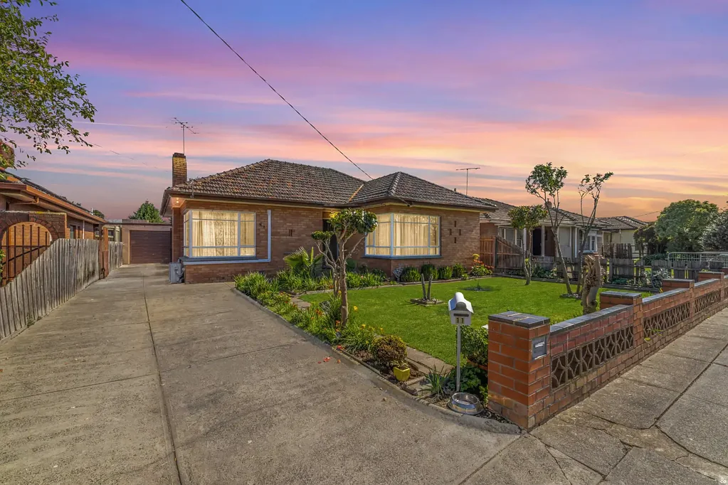 Thomastown 3Kwarto Comfortable Classic on 655m² (approx.) With Endless Potential