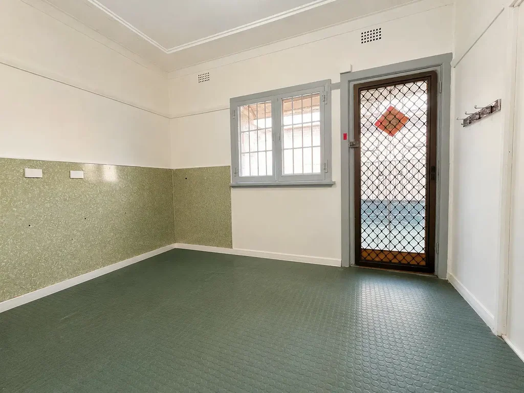 Spacious 3-Bedroom Family Home in Convenient Cabramatta Loca