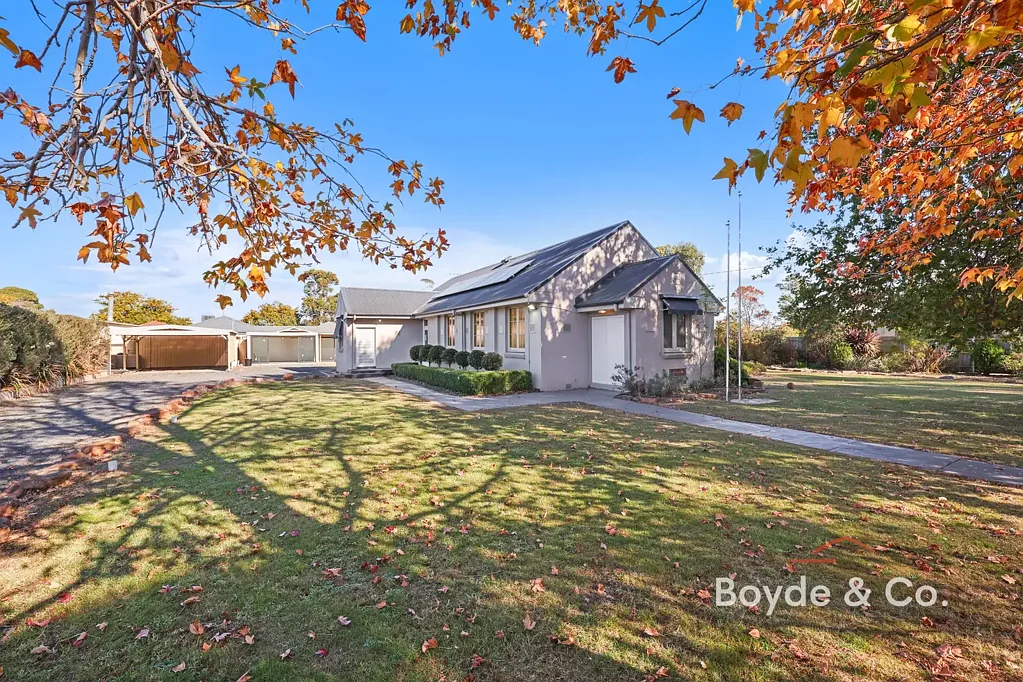 Longwarry 3 Bedroom Goin' to the chapel and we're gonna get....