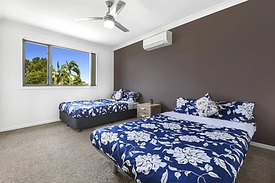 5/126 Eugaree St, Southport, QLD 4215, 3 slaapkamers, 3 badkamers, Townhouse