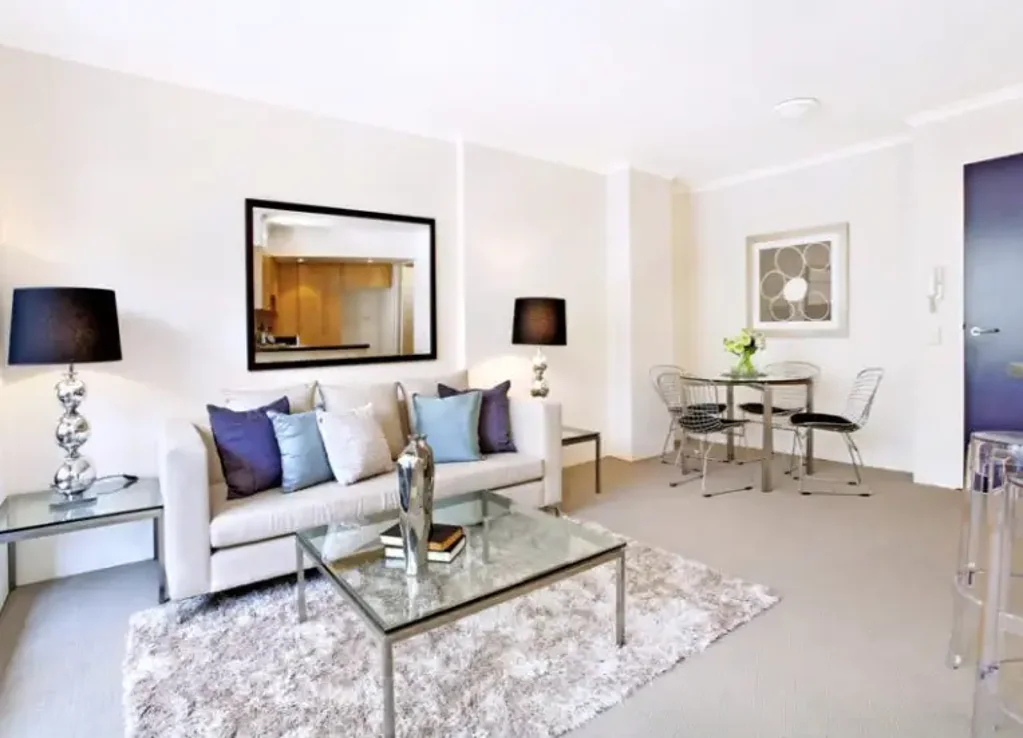 Darlinghurst 1房 VIVERE安保大楼 采光充足 Smeg厨房 娱乐阳台 游泳池 健身房 360°景观 安全停车 大楼管理员 Stylish City-Fringe Living in the Prestigious 'VIVERE' Complex