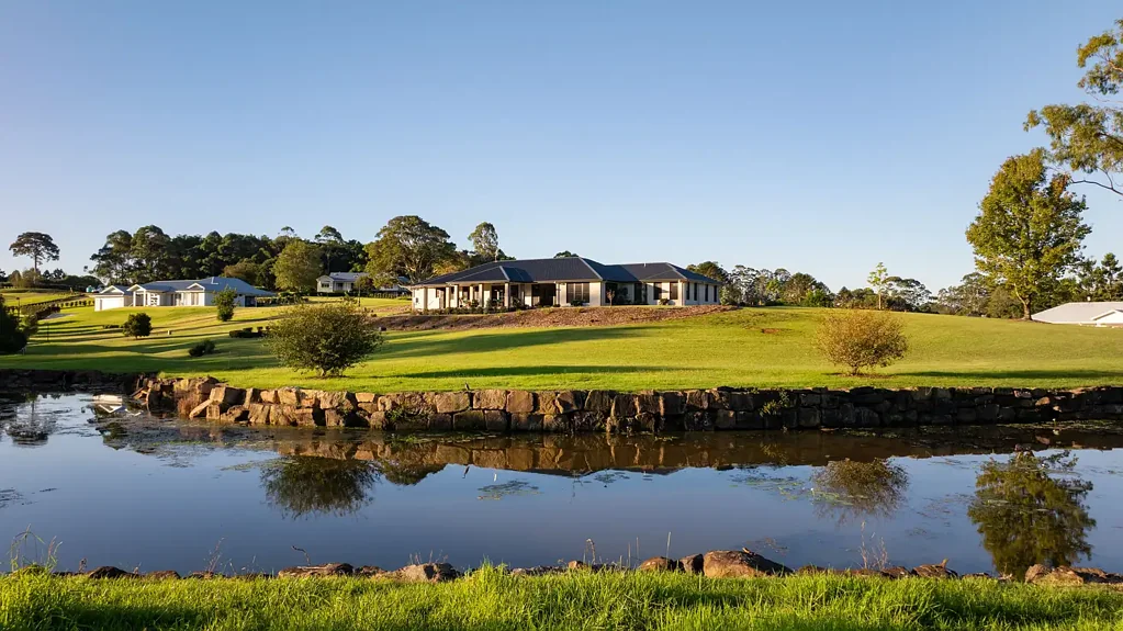 North Maleny 4chambre Exquisite single-level Sanctuary with uncompromised luxury and elegance