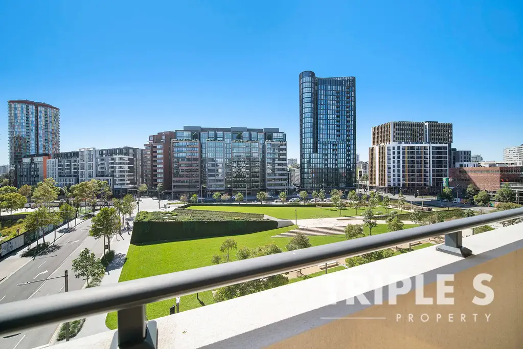 Zetland 3 Bedroom Timber Flooring I North Aspect I Park View I Corner Unit