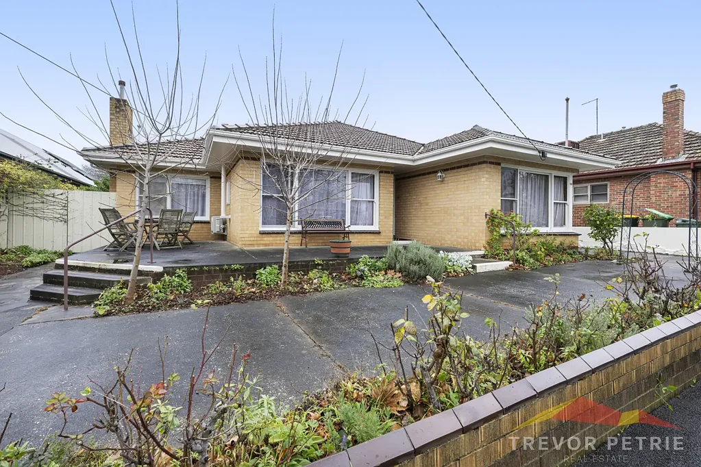 Ballarat Central 2房  Prime Ballarat Central Living with Space, Comfort & Endless Potential