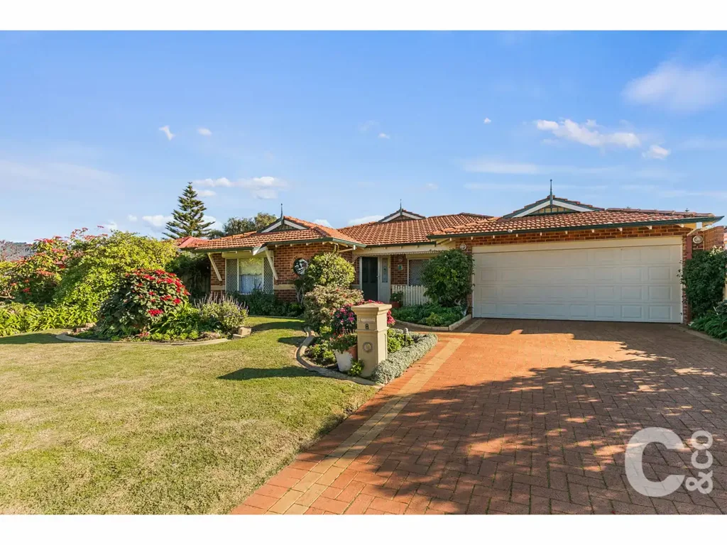8 Anjou Green, Port Kennedy, WA 6172