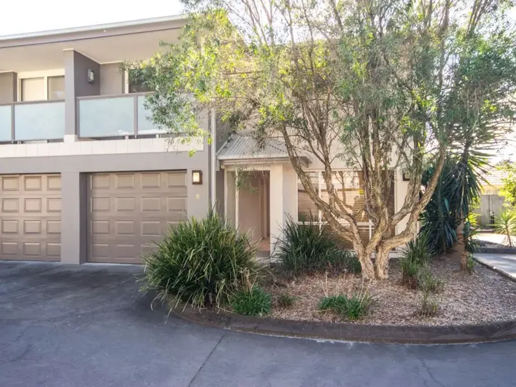 LOW MAINTENANCE 3 BED TOWNHOUSE