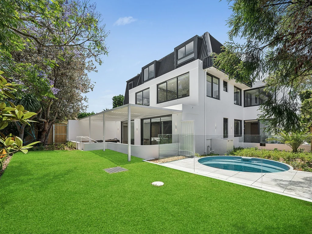 Vaucluse 3chambre Brand-New Garden Residence with North Facing Harbour Views, Pool & House-Like Proportions