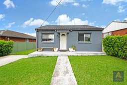 99 & 99A Grantham Road, Seven Hills