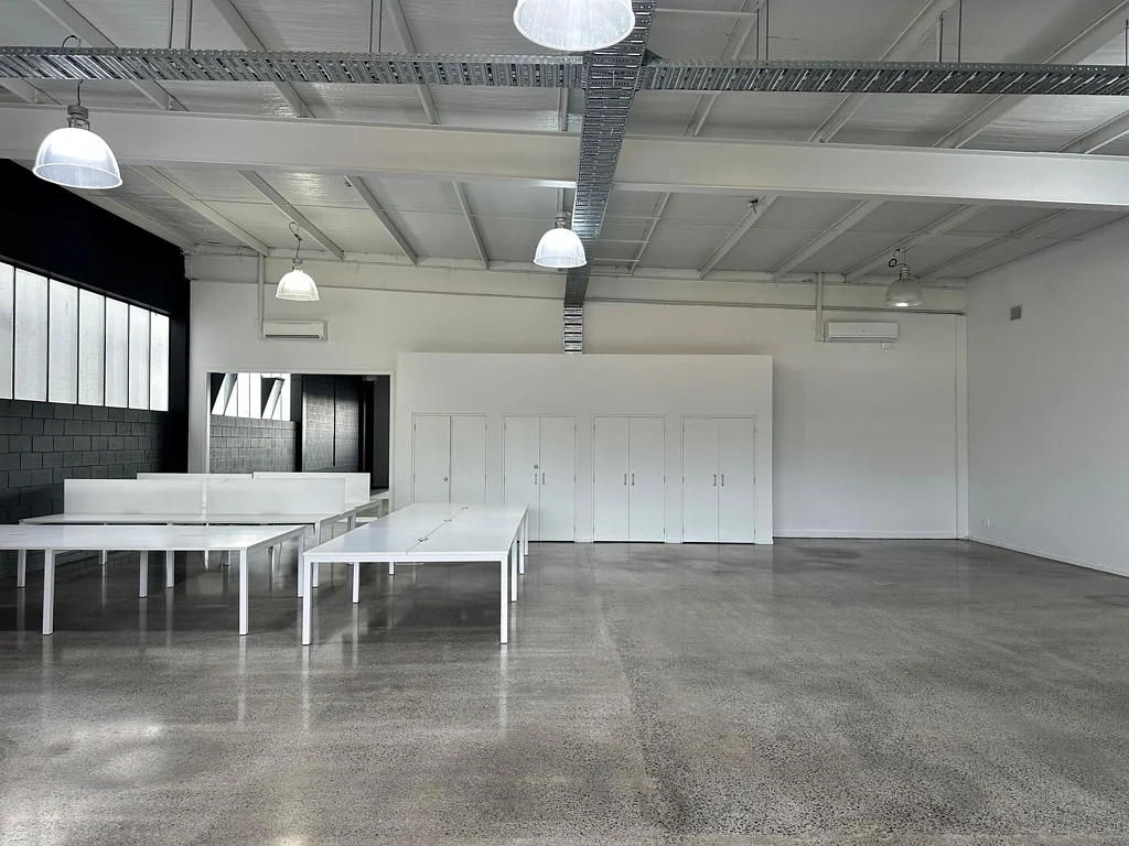 Kingsland Highly functional Kingsland workspace