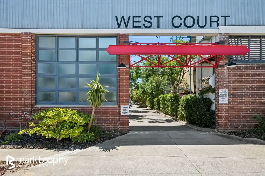 Fremantle 3房  BETWEEN THE TERRACES