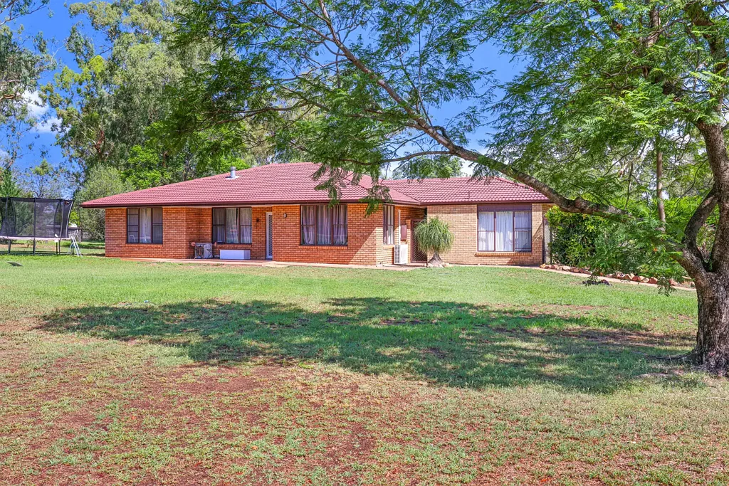 Spacious 4-Bedroom Family Home with Sunroom