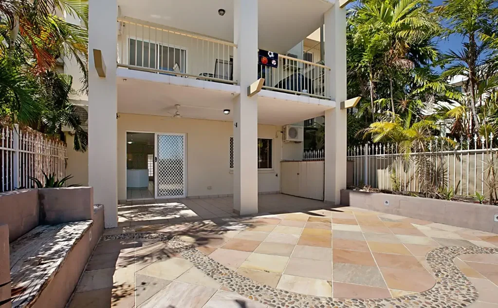 Coconut Grove 2Zimmer Beachside Living, Smart Investing – Coconut Grove!