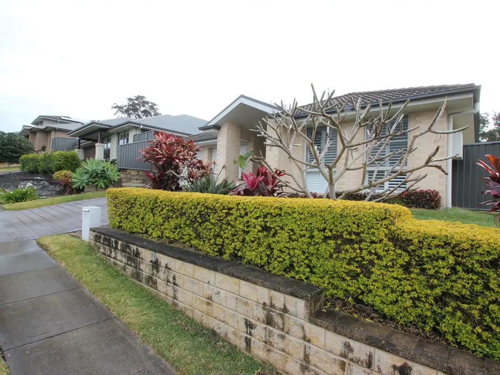 LOVELY FAMILY HOME!